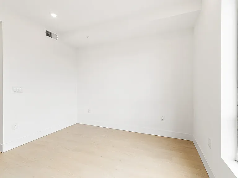 Q10 — Photo 34