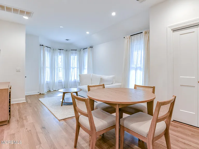 22 Atlantic Ave — Photo 9