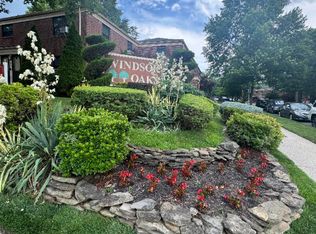 220-40 73rd Ave #25A1, Oakland Gardens, NY 11364