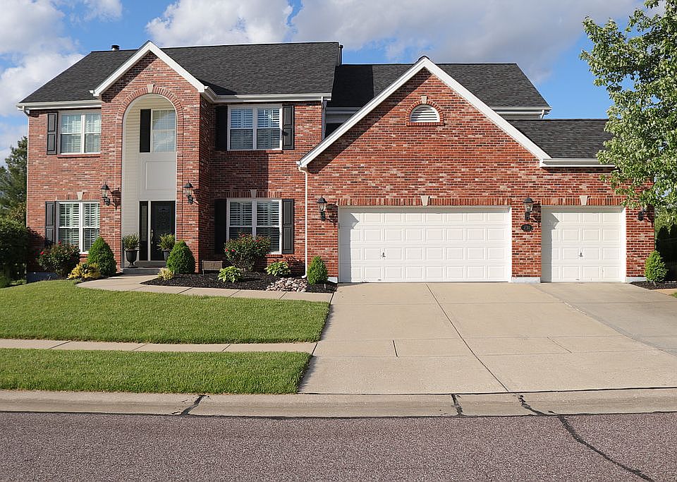 1st image of 231 Greycliff Bluff Dr