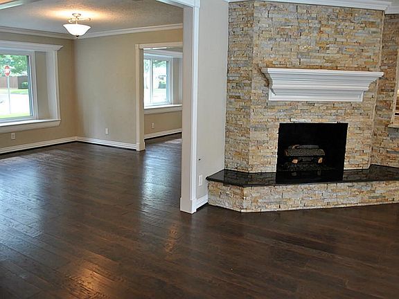 4th image of 2603 Pine Village Dr