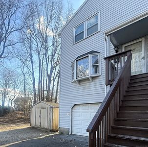 385 Pond Street, Bridgeport, CT, 06606