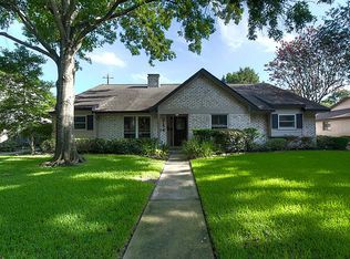 5154 Loch Lomond Dr, Houston, TX 77096