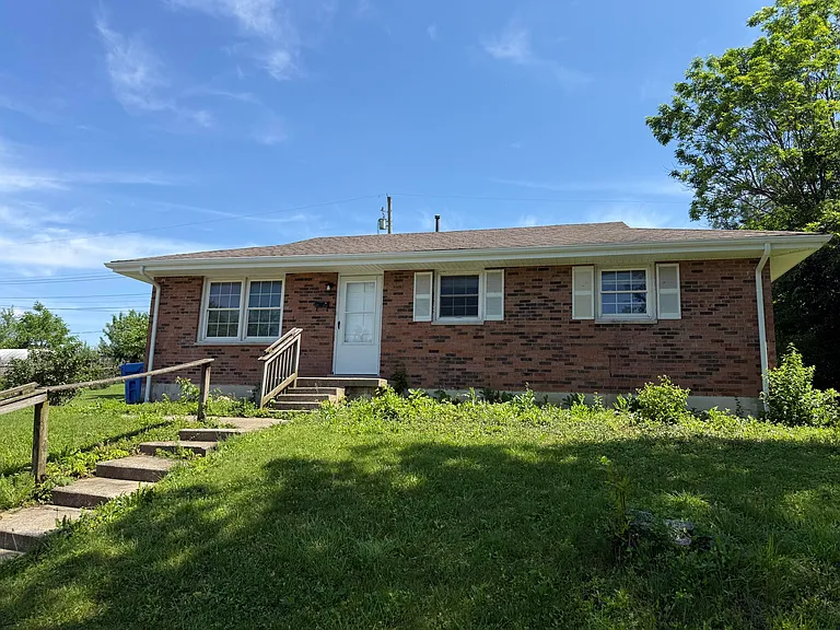 1333 Ox Hill Dr — Photo 1