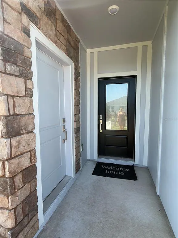4 bed, 5.0 bath, 2366 sqft, $2,300 — Photo 3