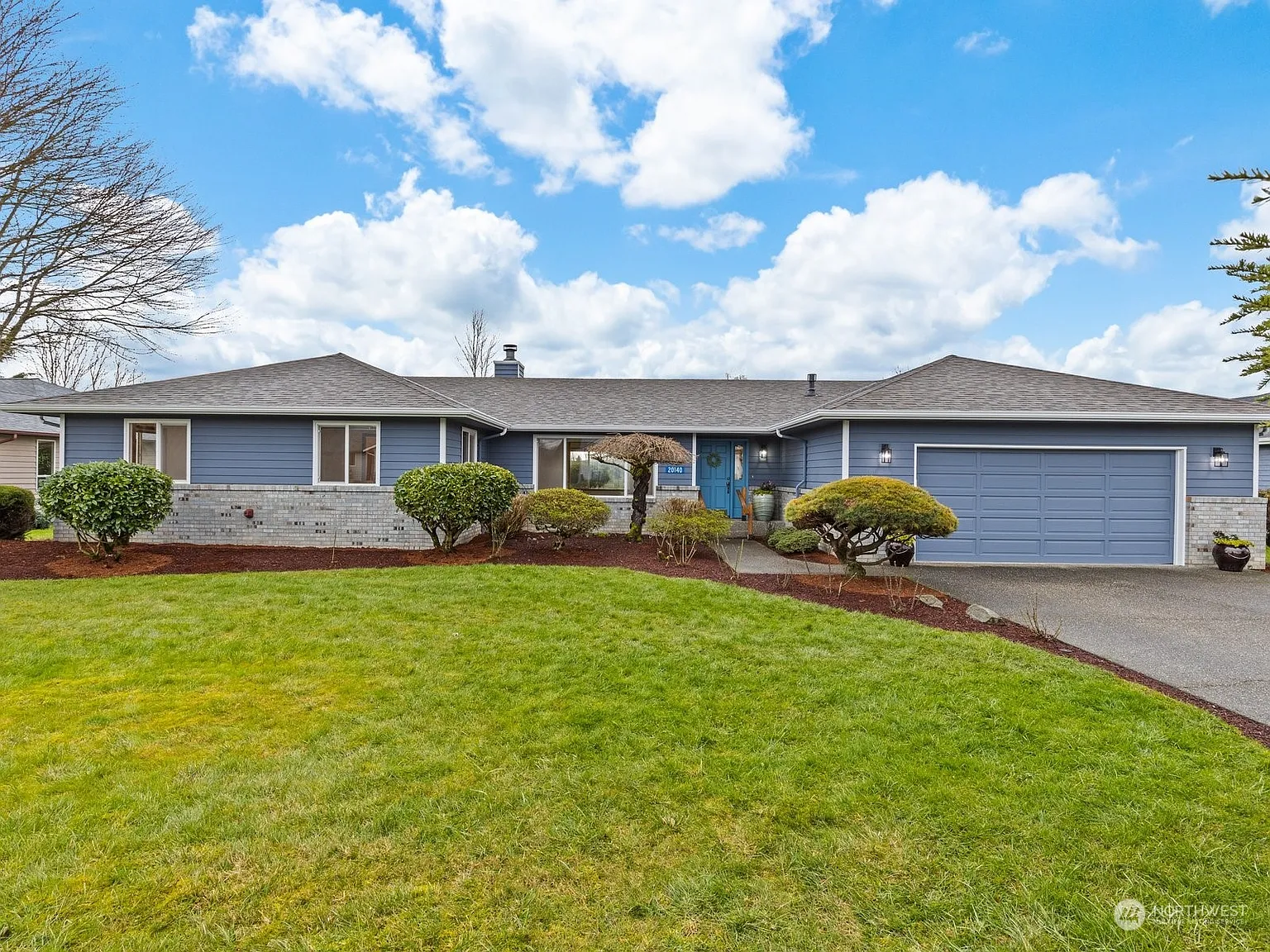 20140 Hill Vue Street photo 1