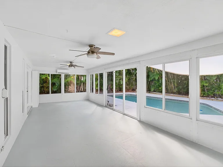 699 NW 16th Ave — Photo 30