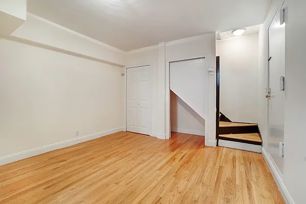Rented by Bond New York | media 19