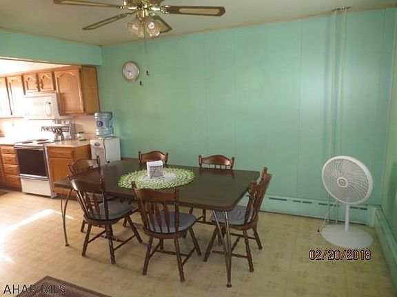 5th image of 247 Beaver St