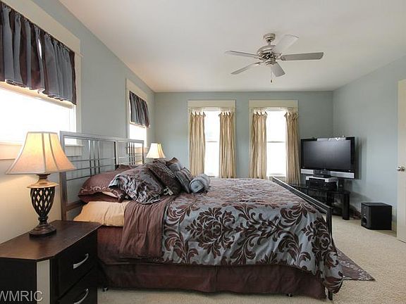 4th image of 22 Knollwood Pkwy #17