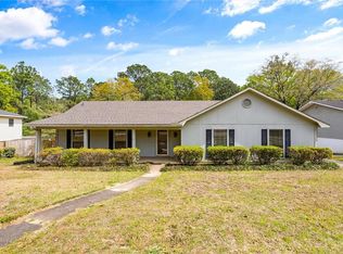 1809 Burntwood Dr E, Mobile, AL 36609