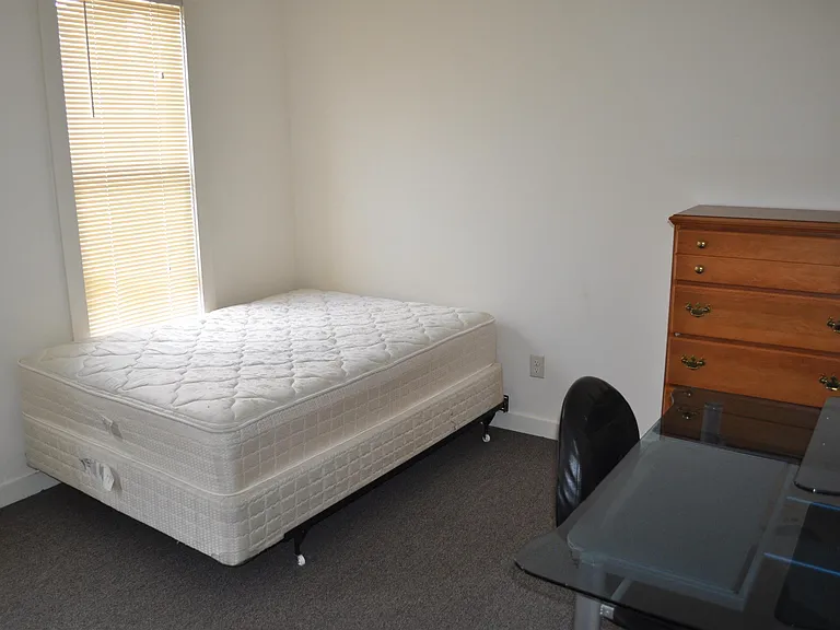 208 Williams St #1 — Photo 7