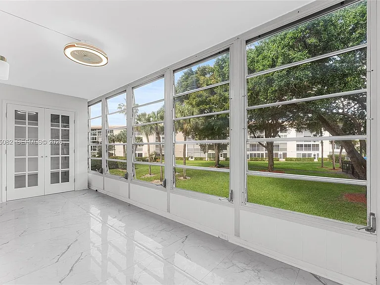 2303 Lucaya Ln #H2 — Photo 10