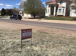 404 W Palmer Lake Dr, Pueblo West, CO 81007