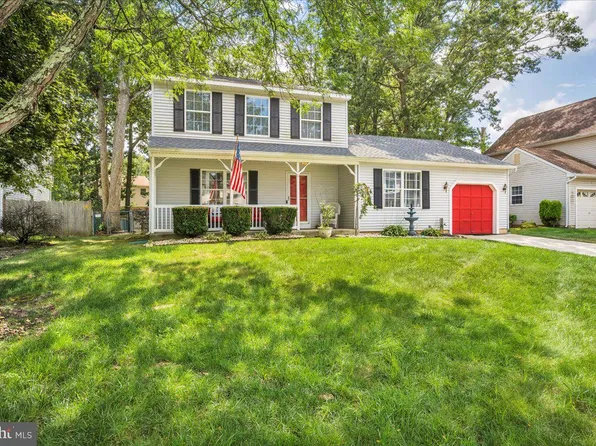 6 Gerry Ln, Sicklerville, NJ 08081