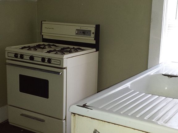 4th image of 1302 1st Ave N #105