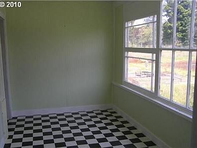 5th image of 900 N Central Blvd