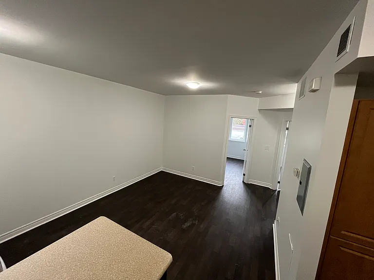 940 Bloor St W #202 — Photo 19