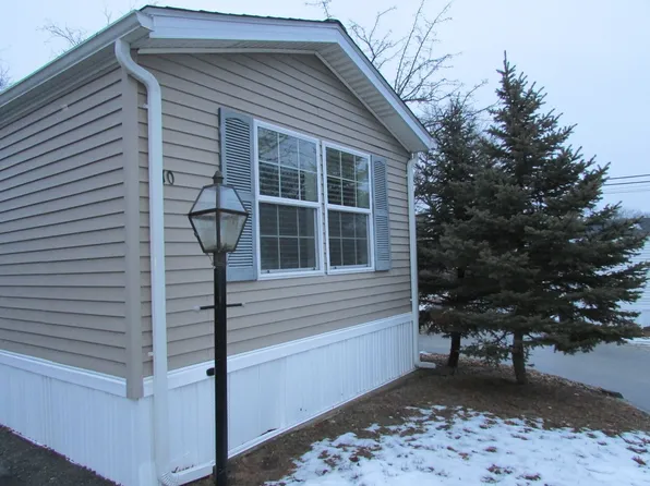 10 Leisure Ter, Weymouth, MA 02188
