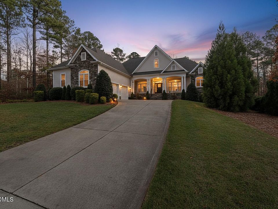 1st image of 121 Chapel Ridge Dr