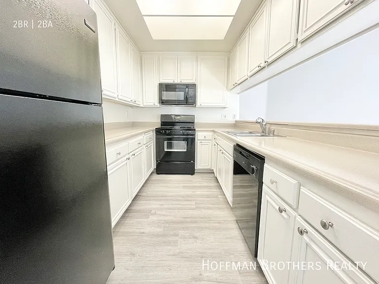 11223 Richland Ave #302 — Photo 5