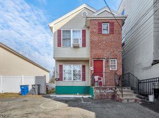 574-576 15th Ave, Newark, NJ 07103