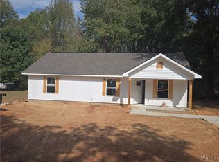 90 Rosewood Ln, Moundville, AL 35474