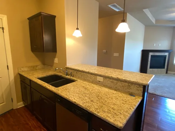 2805 Northridge Pkwy Unit 204, Ames, IA 50010