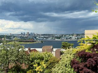2137 Waverly Pl N, Seattle, WA 98109