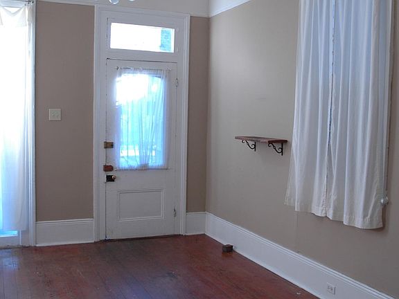 4th image of 920 Peniston St