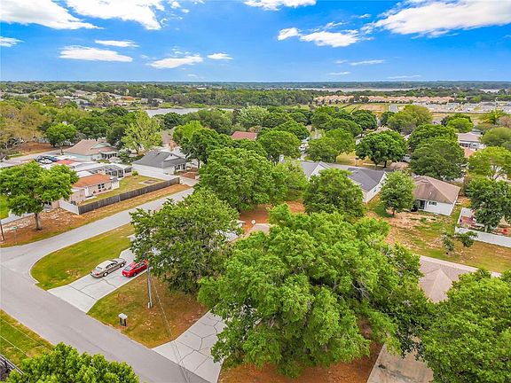 3rd image of 840 Druid Pl