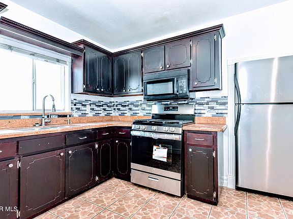3rd image of 753 N Carolina Dr