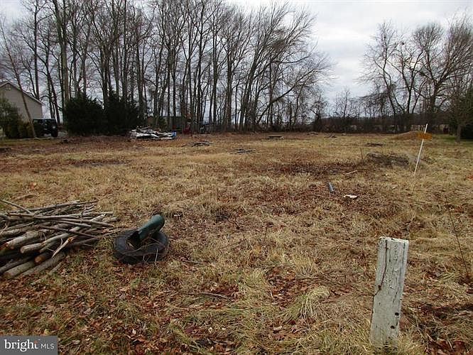 1st image of 1833 Mitchell Dr