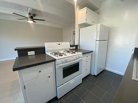 3rd image of 3102 S Canfield Ave APT 7