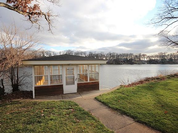 2nd image of 30632 N Shore Dr