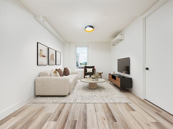 2nd image of 26 Quincy St #5B