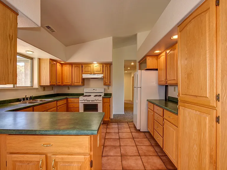 1911 Atlantic Ave — Photo 10