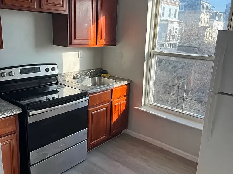 4 Union Pl #2W — Photo 2
