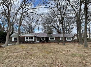 29 Otis Rd, East Patchogue, NY 11772