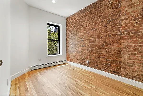 Rented by Friedman Mayer, LREB | media 4