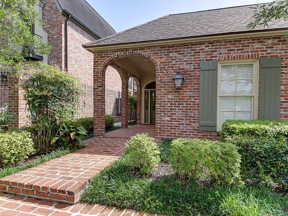 4th image of 221 Oakleaf Dr