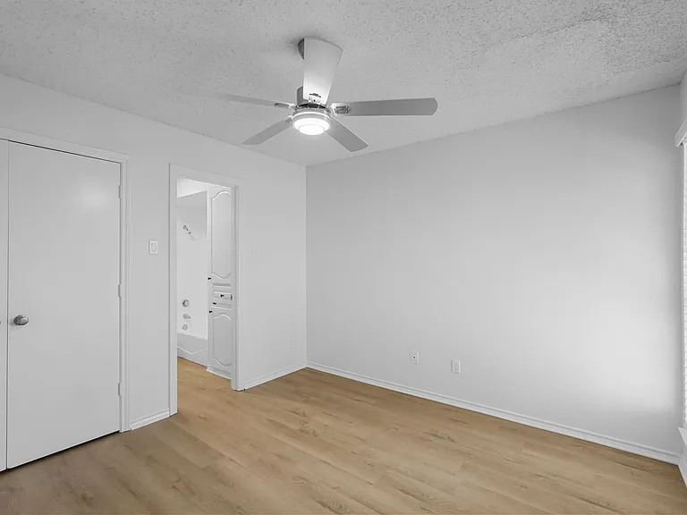 4031 Saint Christopher Ln — Photo 17