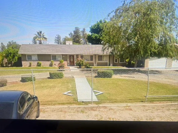698 S Dockery Ave, Sanger, CA 93657
