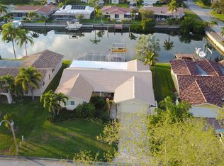 1993 Massachusetts Ave NE, Saint Petersburg, FL 33703