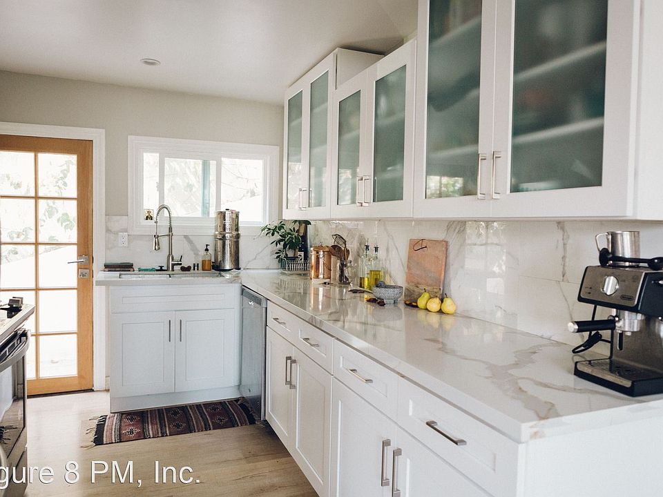 1st image of 1866 N Avenue 56