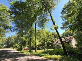 71 Dunbar Rd, Hudson, NY 12534