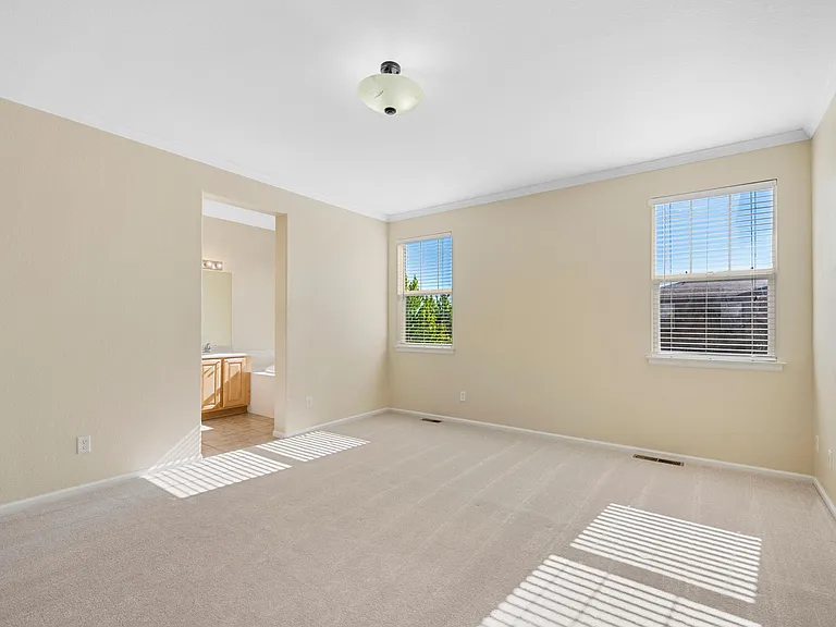 10573 Parkington Ln — Photo 23