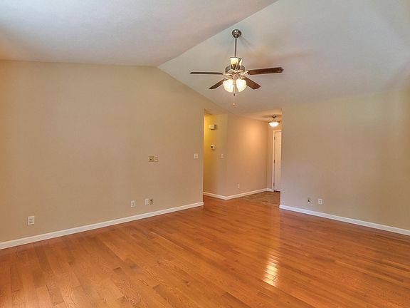 4th image of 3311 Crater Dr