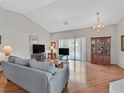 6125 Desert Haven Rd, Las Vegas, NV, 89130