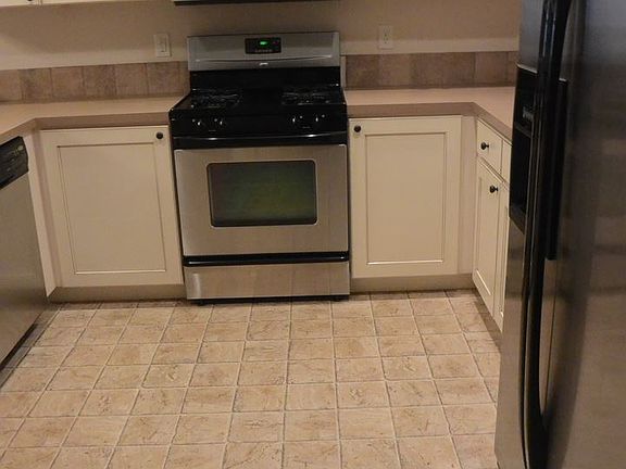 4th image of 5942 NE 48th St